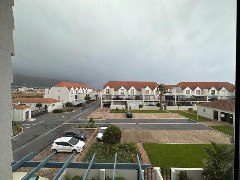 2 Bedroom Property for Sale in Gordons Bay Western Cape